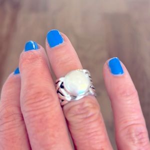 Unique Silpada Silver and Pearl knot ring